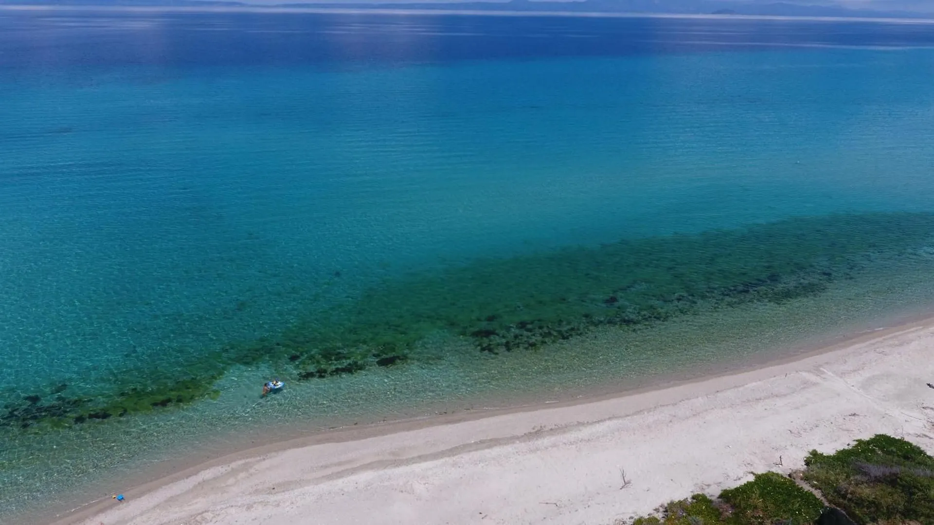Villa Sonora - Beachfront, Amazing Garden, Panoramic Sea View Polychrono