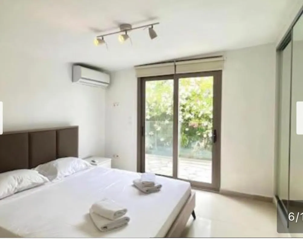 Villa Sonora - Beachfront, Amazing Garden, Panoramic Sea View Polychrono 0*,  Grecia