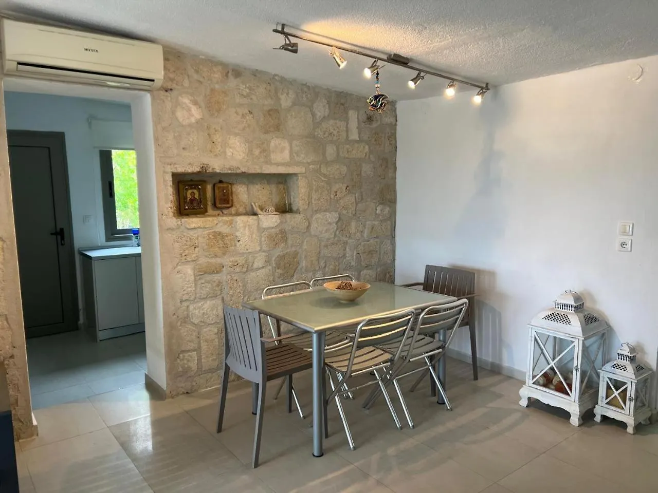 Villa Sonora - Beachfront, Amazing Garden, Panoramic Sea View Polychrono