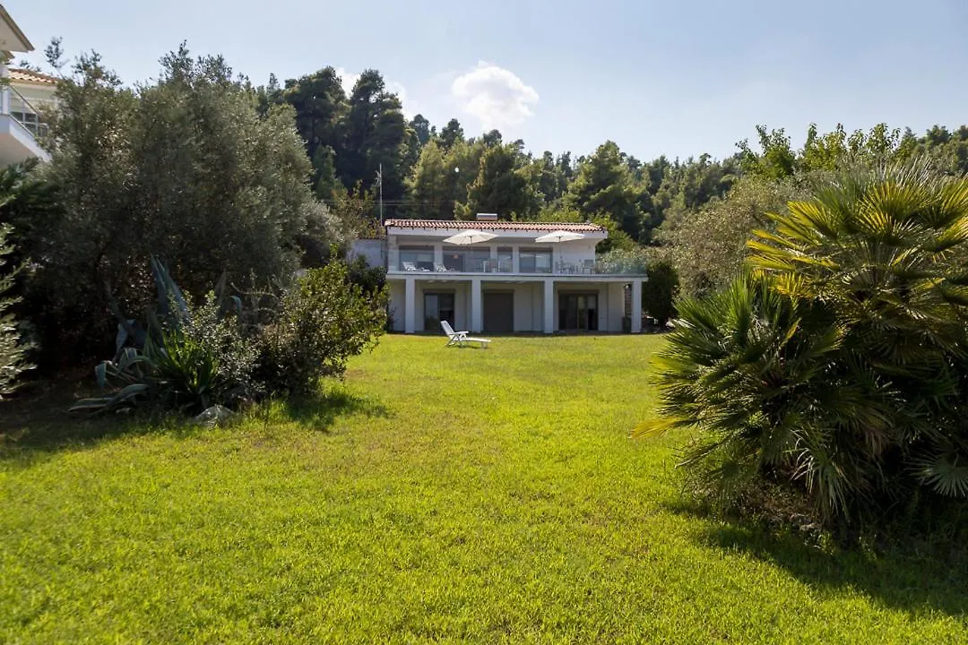 Villa Sonora - Beachfront, Amazing Garden, Panoramic Sea View Polychrono Grecia